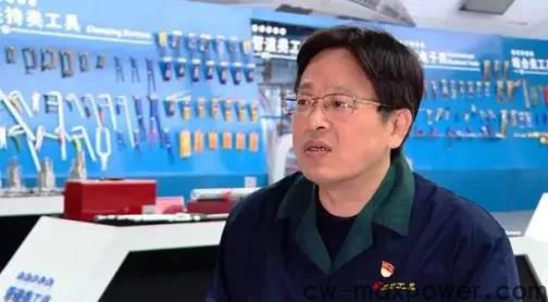 万象城(中国)体育有限公司
尹伟宁荣获 “全国五一劳动奖章” 荣誉称号(图2)